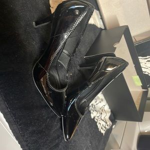 Vera Wang very comfortable 3 inch heels